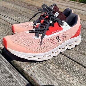 ON CLOUDSTRATUS | Women’s 10.5